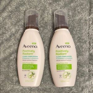 Aveeno Positively Radiant Foaming Cleanser